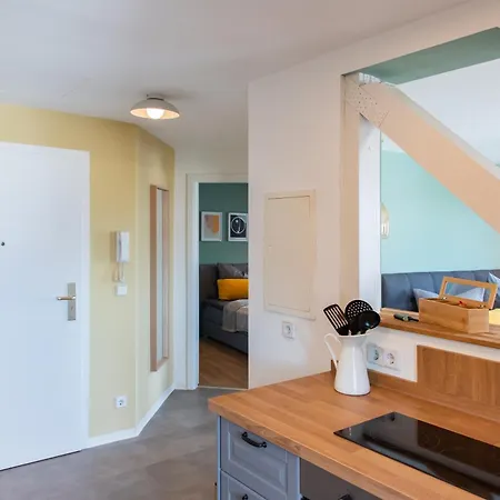 Bauhaus - Netflix, Nespresso, Zentral, Messe *