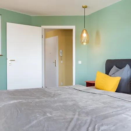 Bauhaus - Netflix, Nespresso, Zentral, Messe Apartment Chemnitz