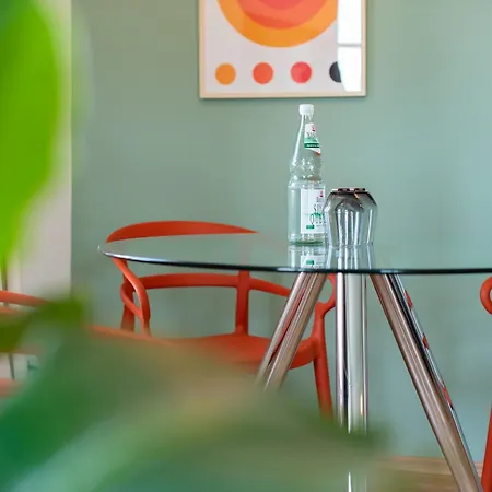 דירה Bauhaus - Netflix, Nespresso, Zentral, Messe *