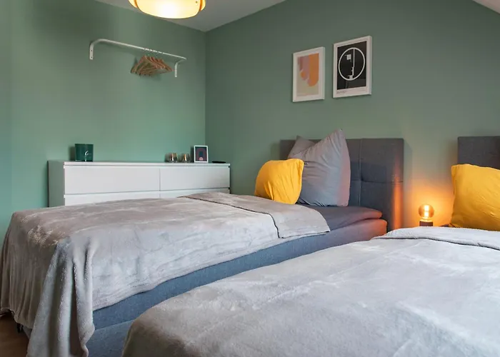 Bauhaus - Netflix, Nespresso, Zentral, Messe *