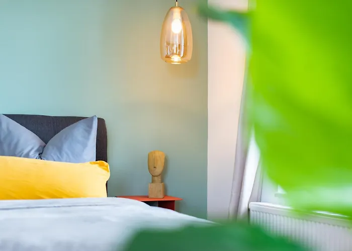 Bauhaus - Netflix, Nespresso, Zentral, Messe